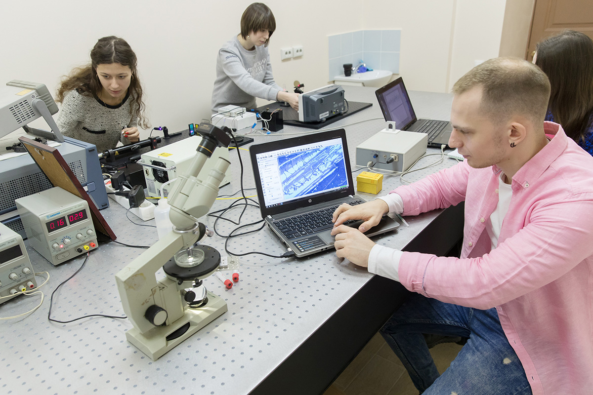 Master’s Degree Program in Laser and Fiber Optic Systems